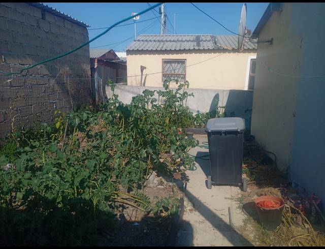 2 BEDROOM FREEHOLD FOR SALE IN KUYASA
